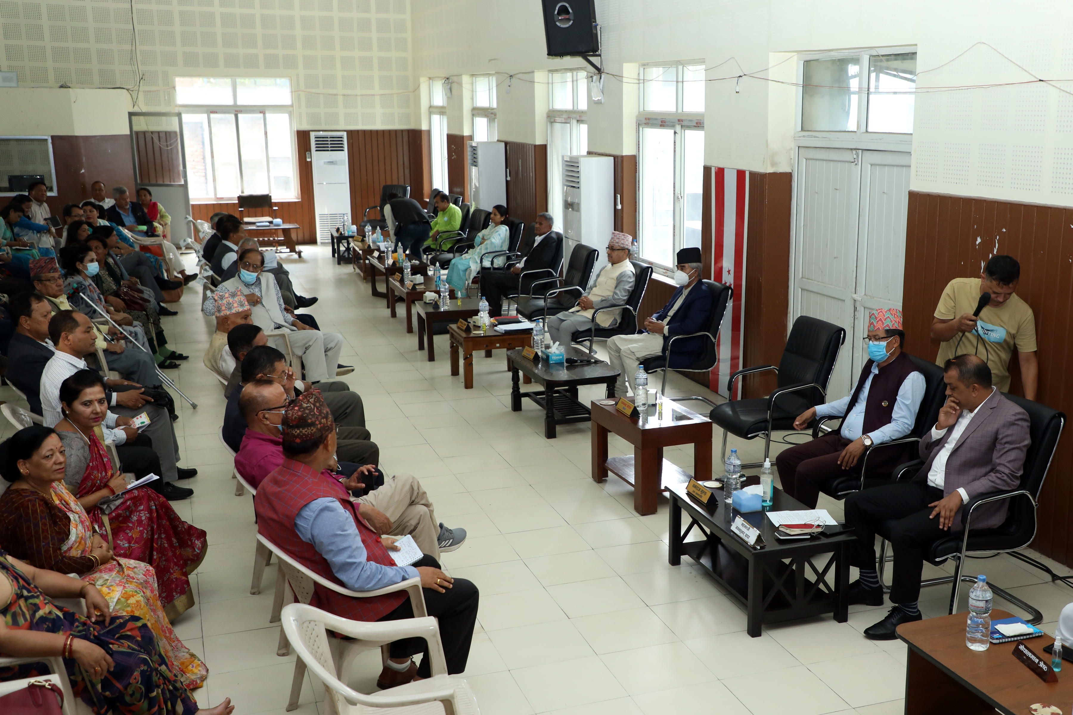 सानेपामा बसेको कांग्रेस केन्द्रीय समिति बैठक।